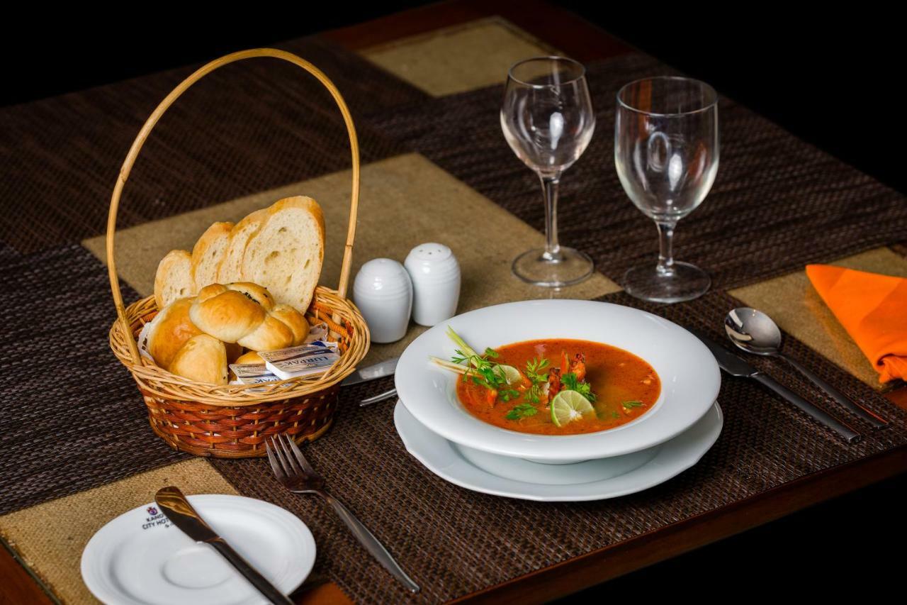 By Earl's Hotel 3*